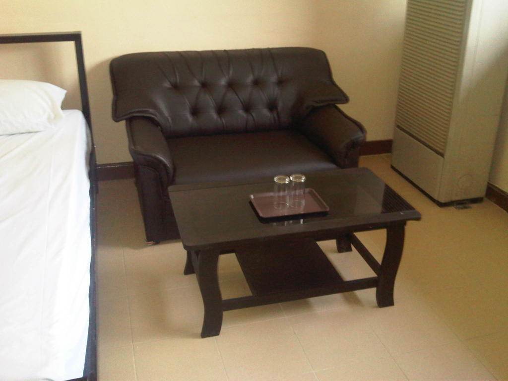 Lee House Inn Bangkok Room photo