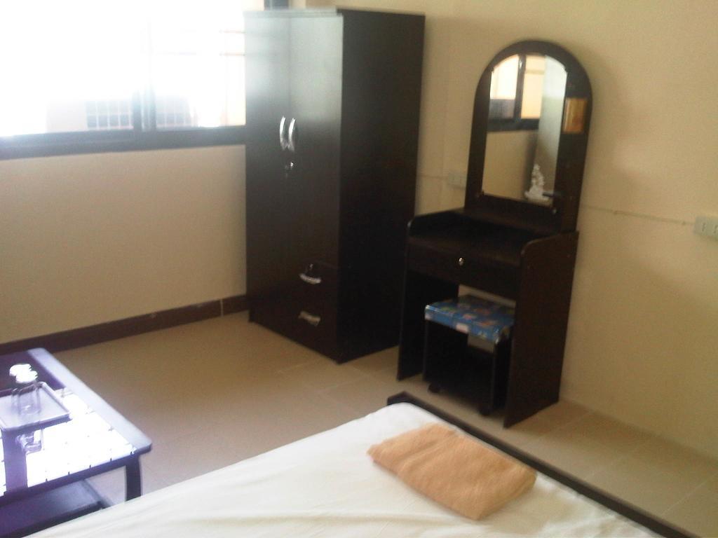 Lee House Inn Bangkok Room photo