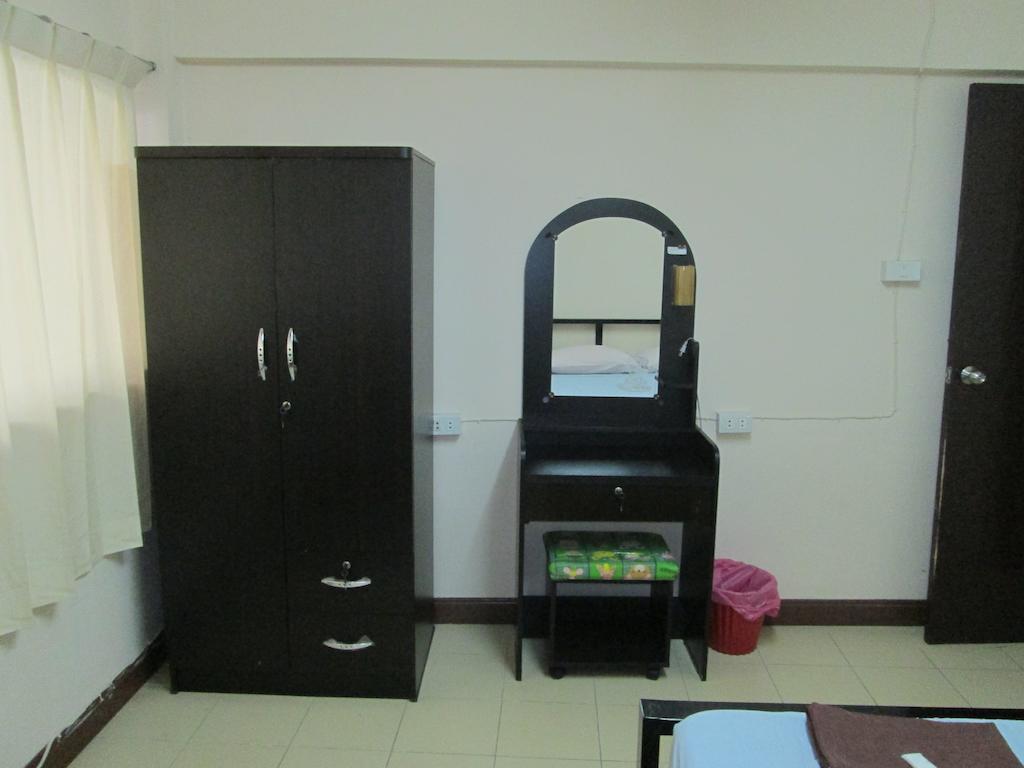 Lee House Inn Bangkok Room photo