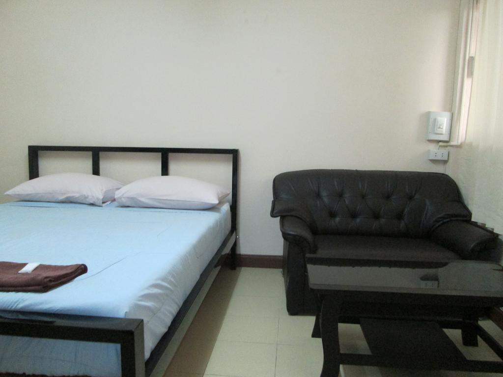Lee House Inn Bangkok Room photo