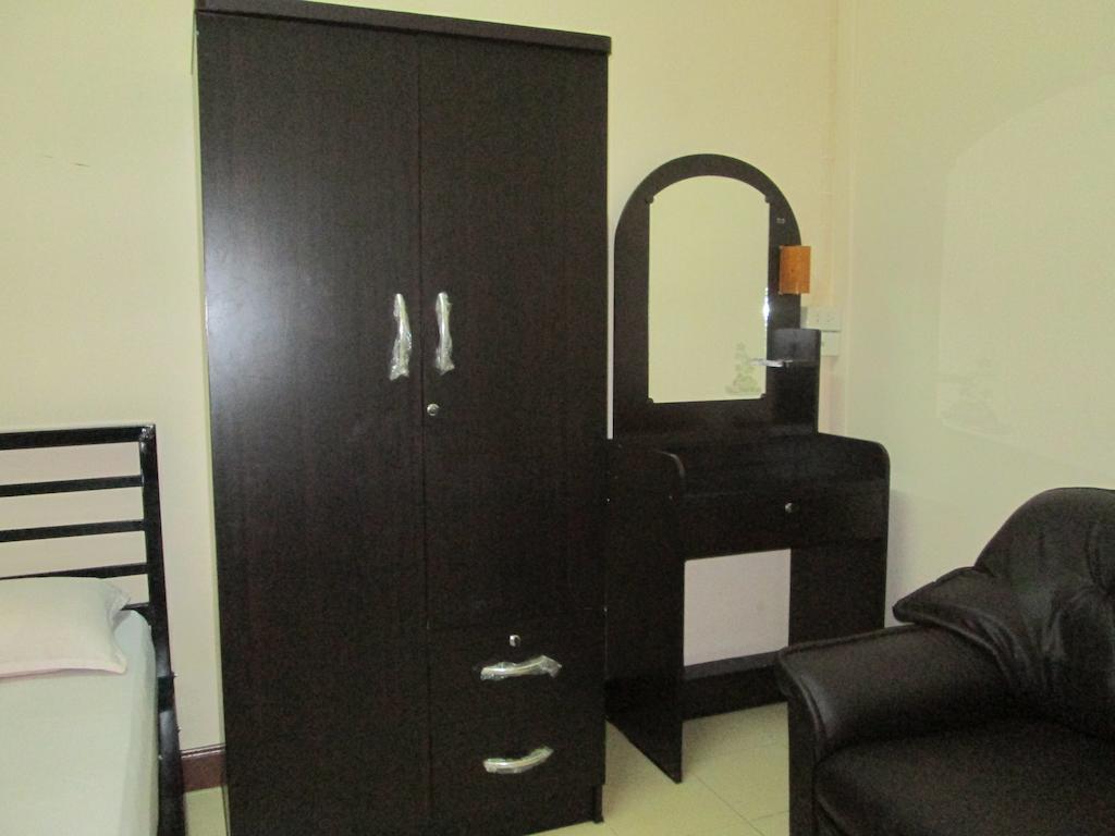 Lee House Inn Bangkok Room photo