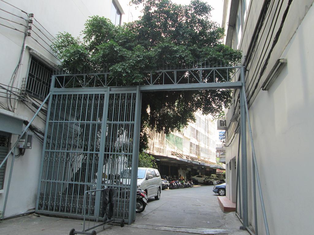 Lee House Inn Bangkok Exterior photo